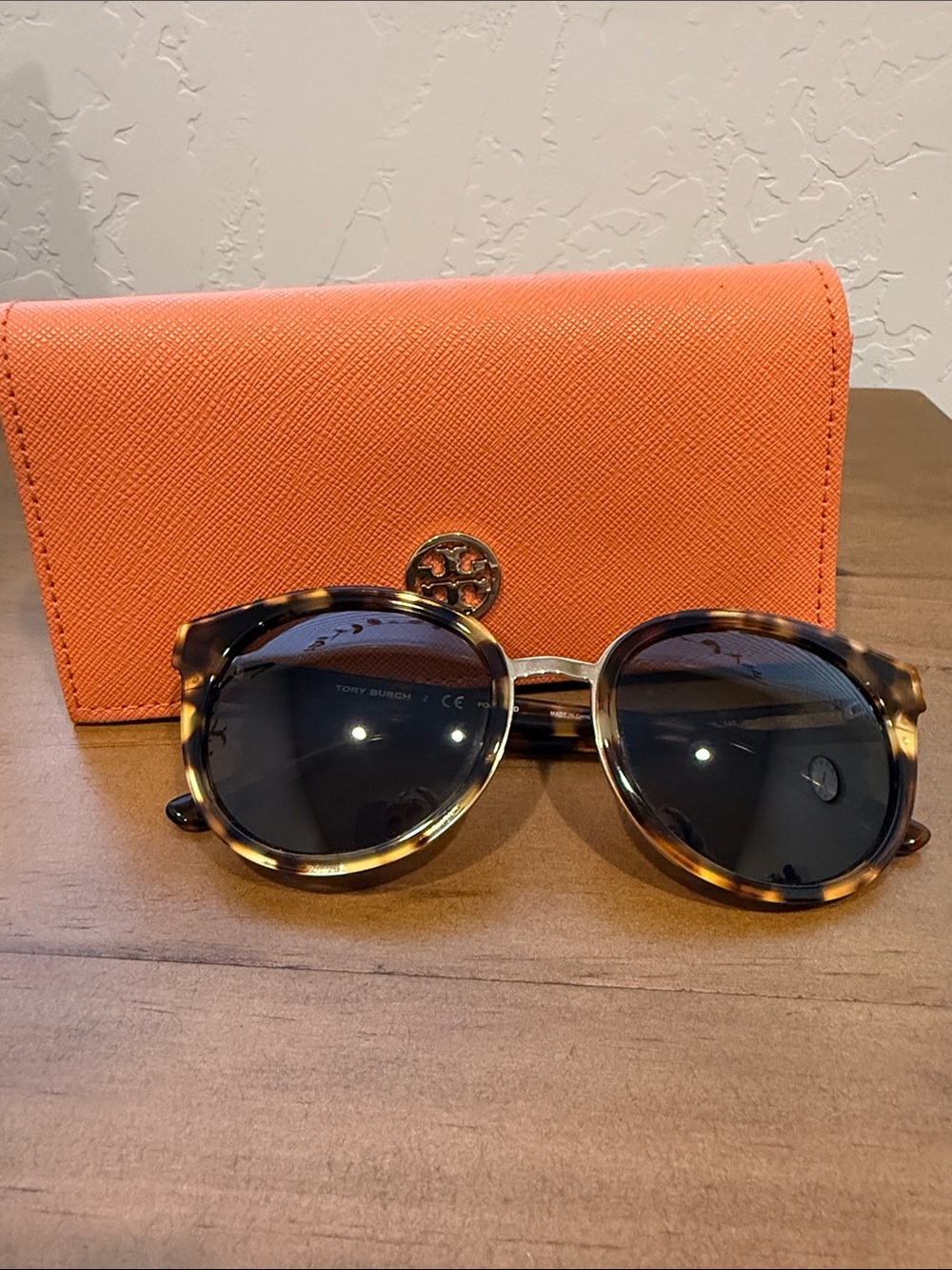 Tory Burch Panama Sunglasses Tortoise Gold TY7062 Polarized + Original Case
